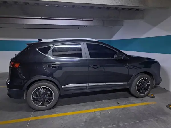 کی ام سی  X5