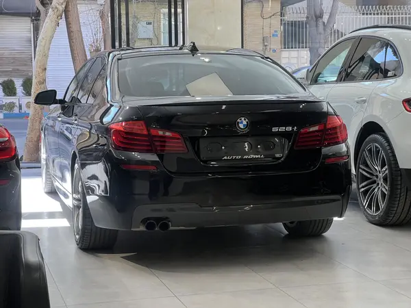 ب ام و، سری 5 سدان