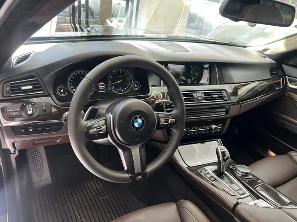 ب ام و، سری 5 سدان