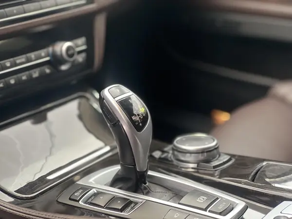 ب ام و، سری 5 سدان