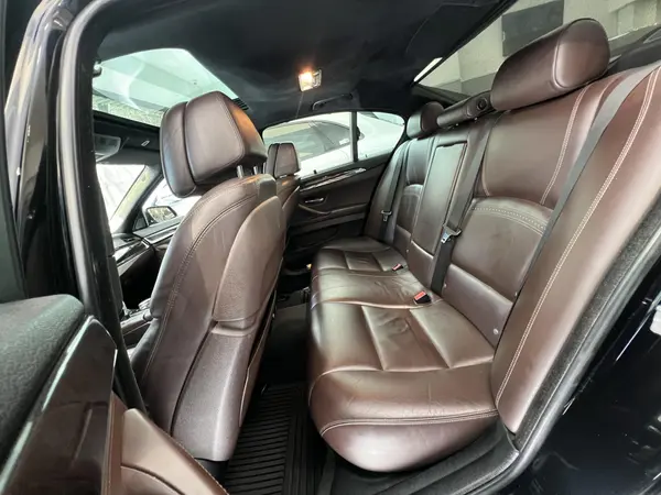 ب ام و، سری 5 سدان