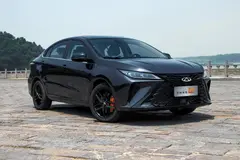 فونیکس، آریزو 6 جی تی (Z6 GT)