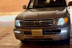 تویوتا، لندکروز چهار در