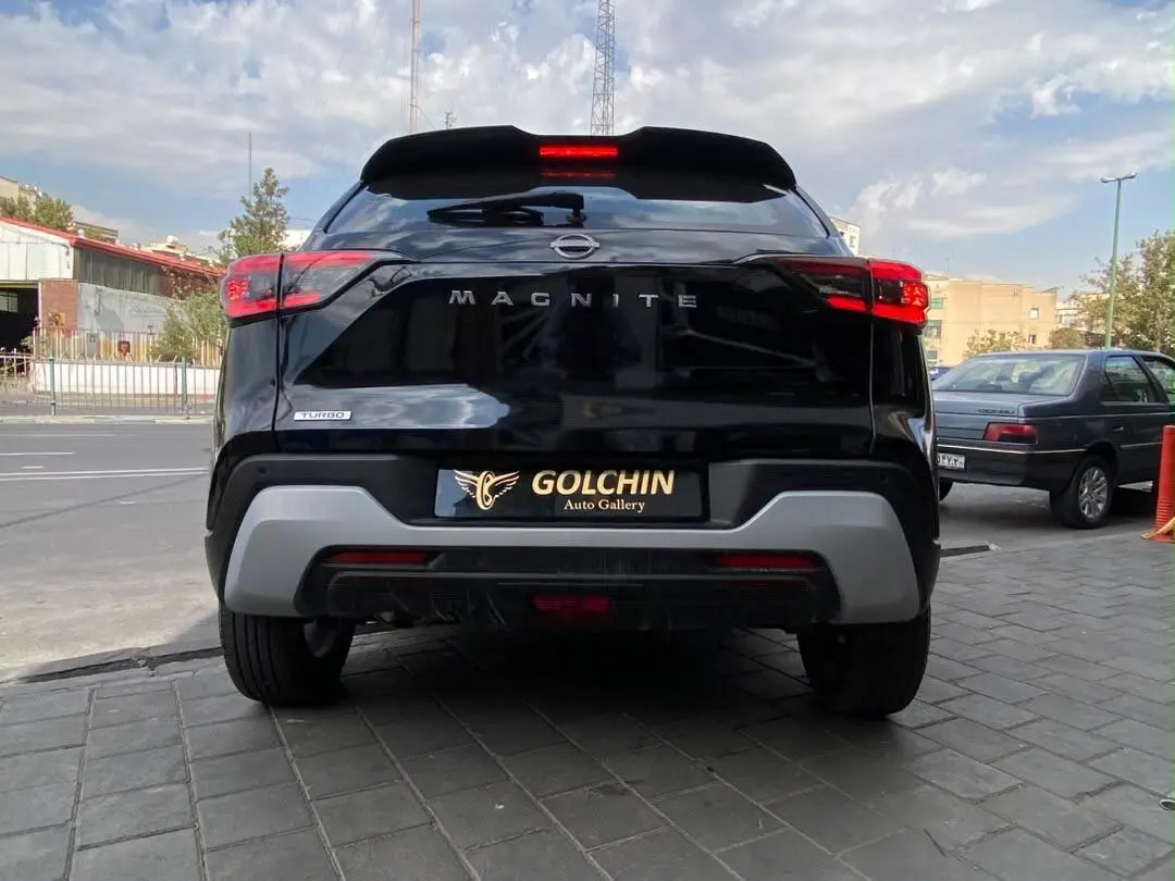 نیسان،  مگنایت