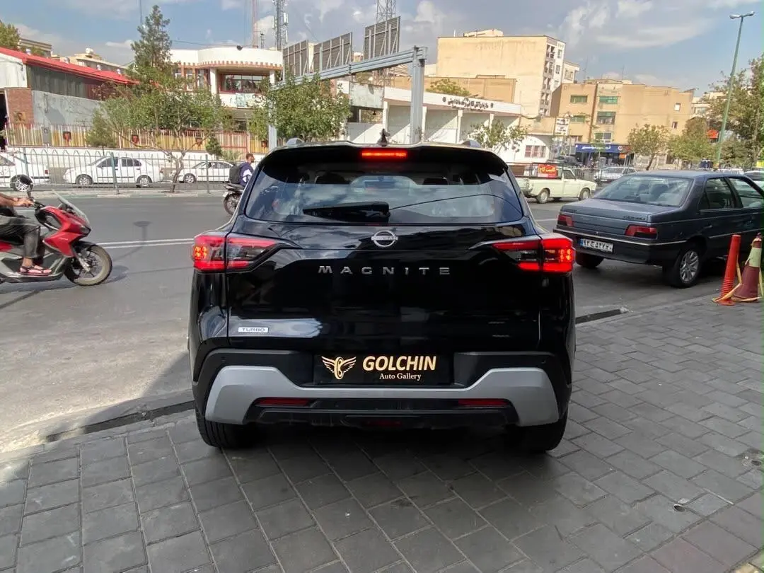 نیسان،  مگنایت