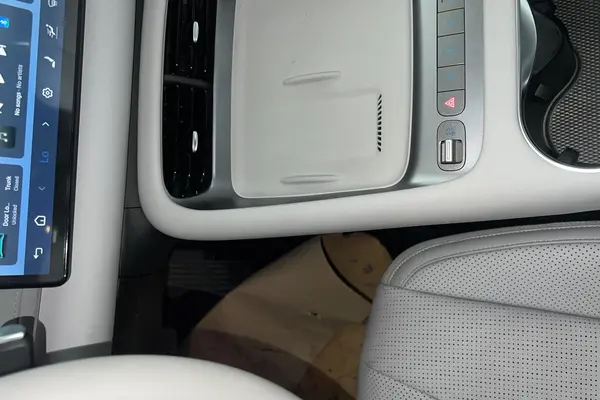 بی وای دی، سی لاین 06 DMi