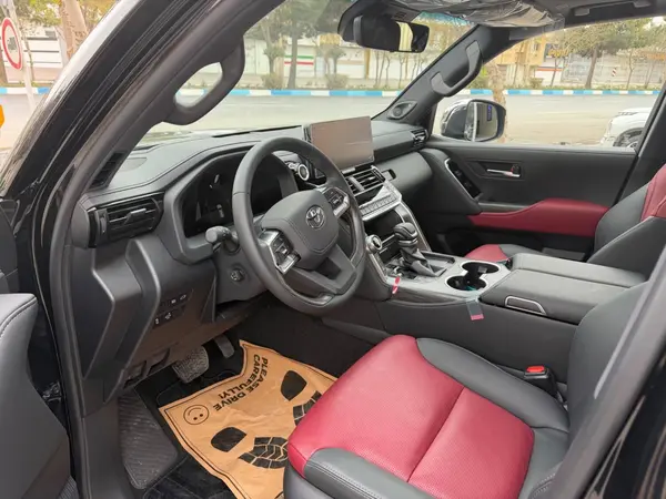 تویوتا، لندکروز چهار در