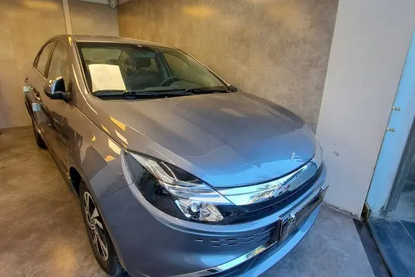 کی ام سی  ایگل