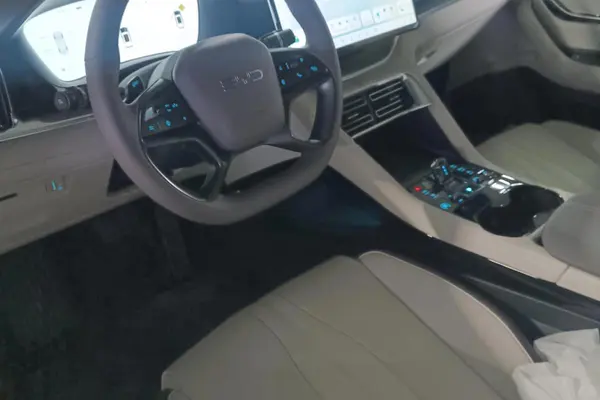 بی وای دی، سانگ پلاس DMi