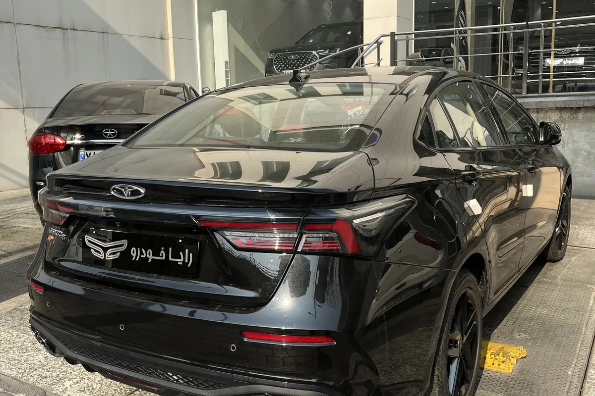 فونیکس،  آریزو 6 جی تی (Z6 GT)