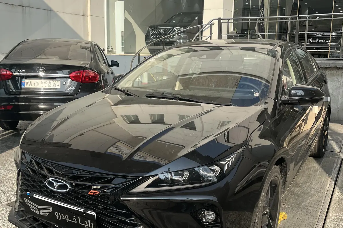 فونیکس،  آریزو 6 جی تی (Z6 GT)