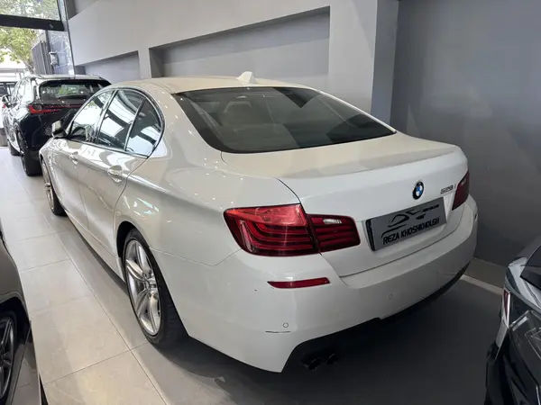 ب ام و، سری 5 سدان