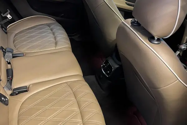 مینی، کانتری من