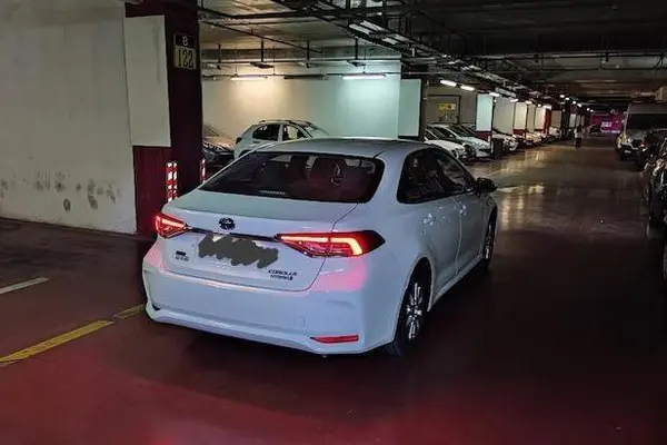 تویوتا، کرولا هیبرید