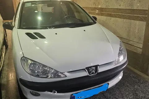 پژو، 206