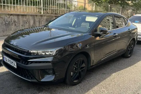 کی ام سی، J7