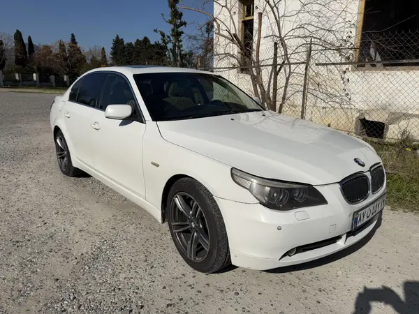 ب ام و، سری 5 سدان