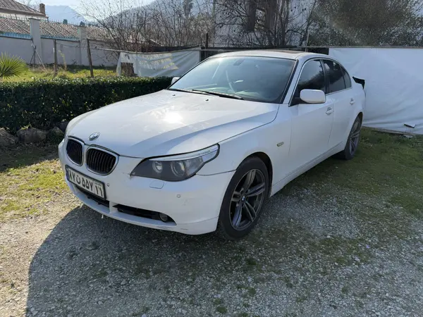 ب ام و، سری 5 سدان