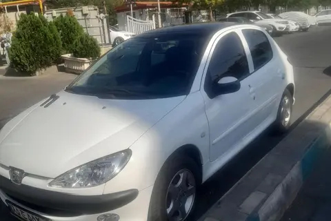 پژو، 206