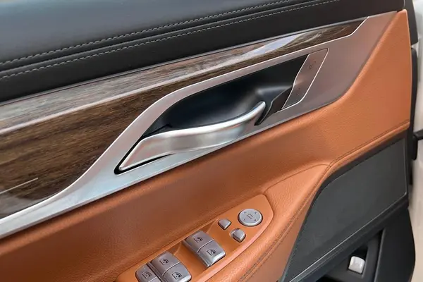 ب ام و، سری 7