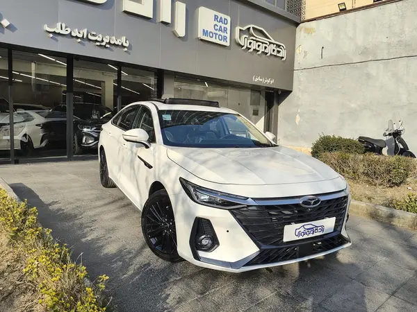 فونیکس، آریزو 8 (Z8)