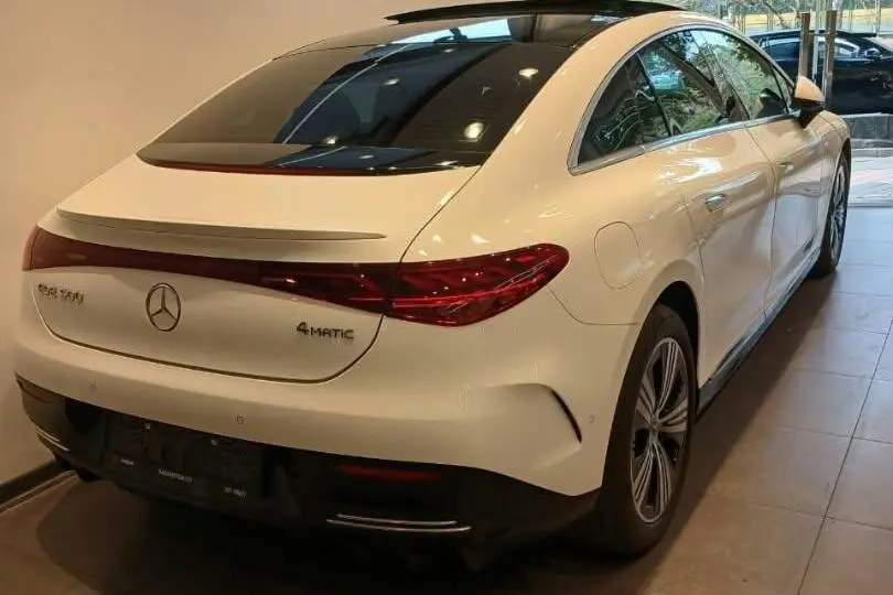 بنز،  EQE Sedan