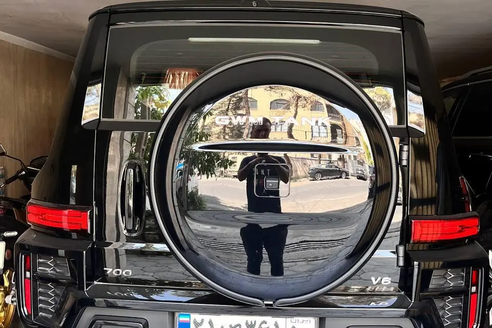 تانک،  700
