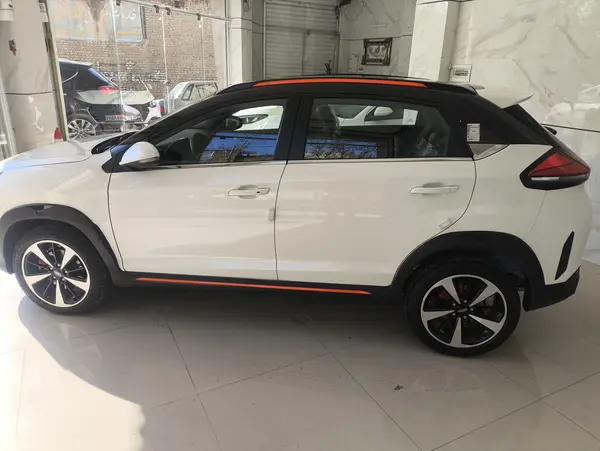 ام وی ام، X33 کراس