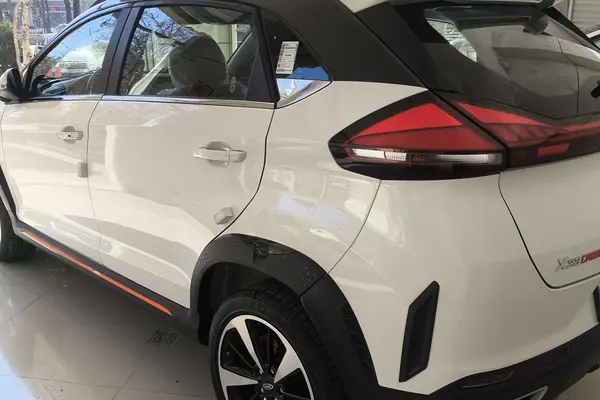 ام وی ام، X33 کراس