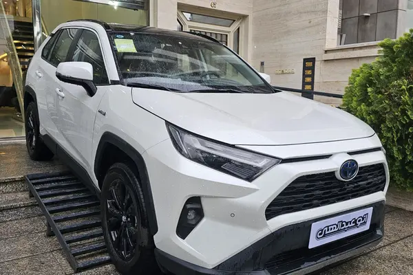 تویوتا، راوفور هیبرید