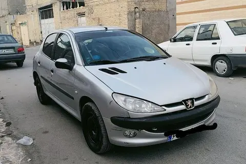 پژو، 206