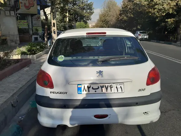 پژو، 206