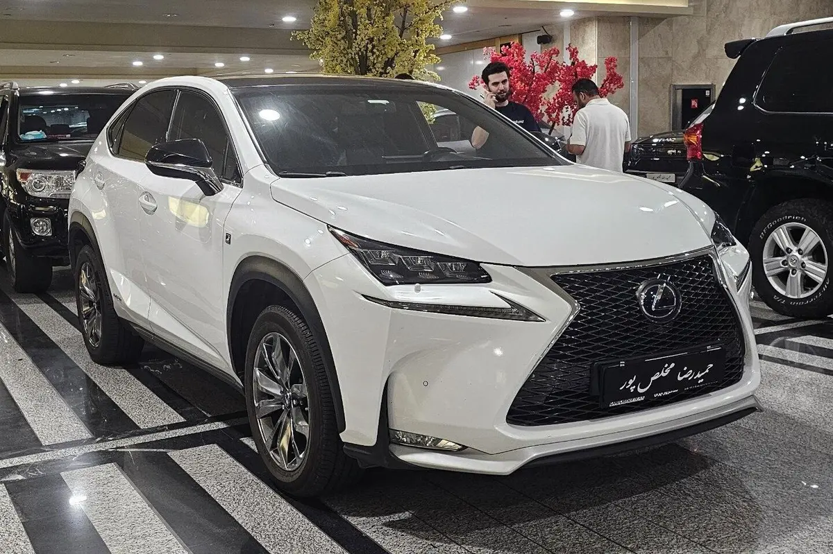 لکسوس  NX