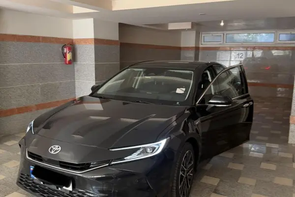 تویوتا، کمری هیبرید