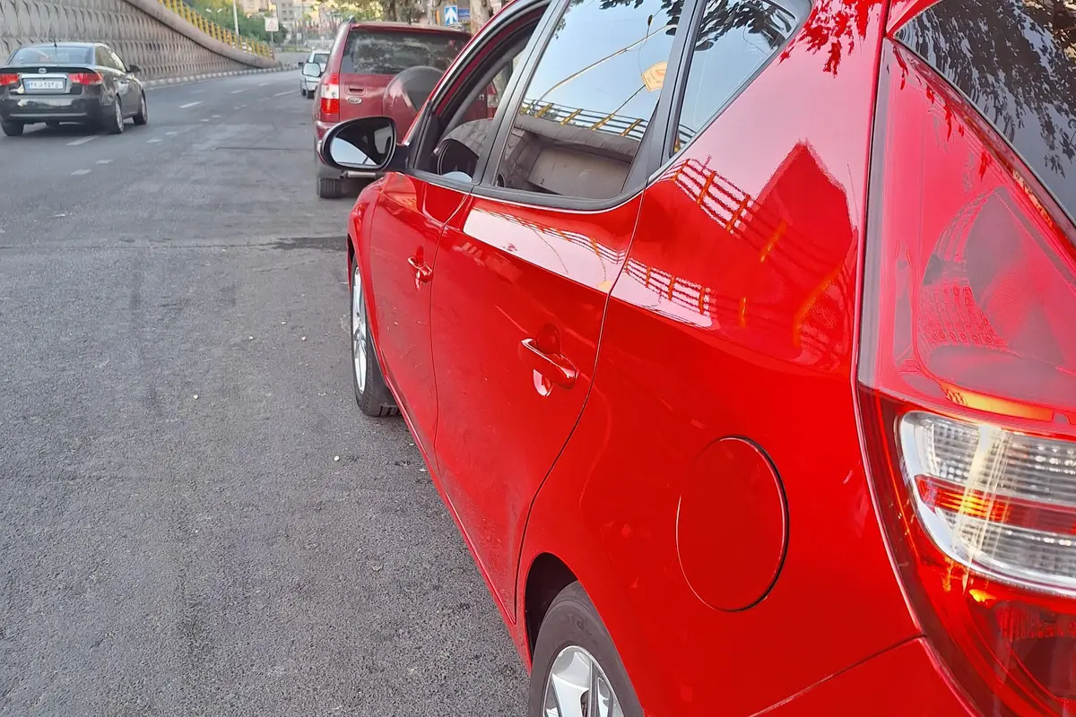 هیوندای  i30