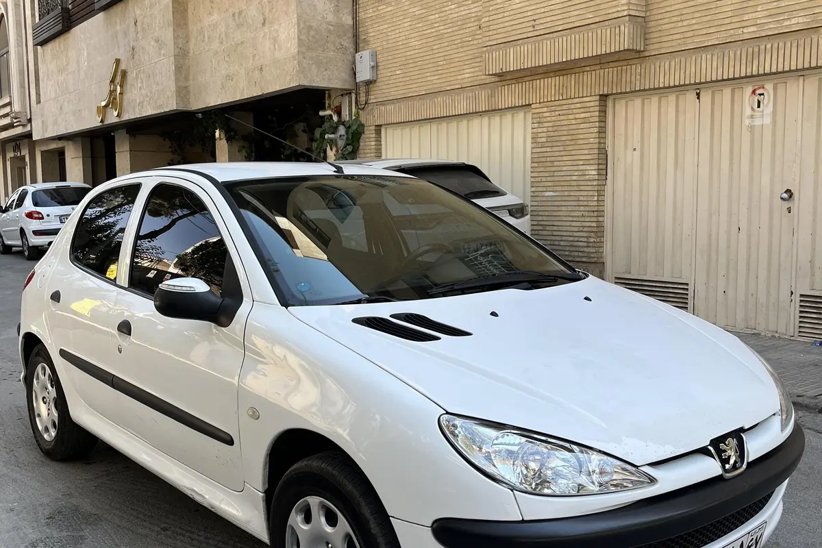 پژو،  206
