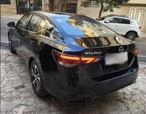 نیسان، سیلفی