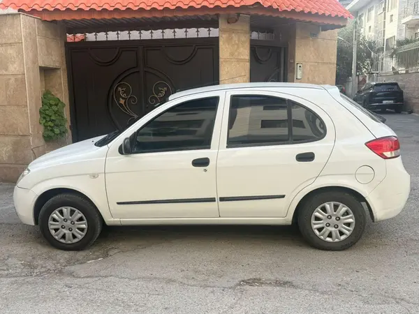 تیبا، هاچ بک