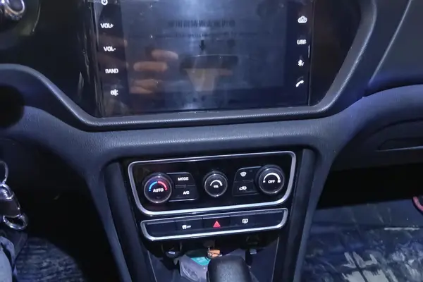 ام وی ام، X33 S