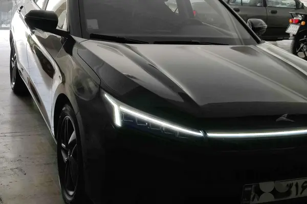 کی ام سی  J7