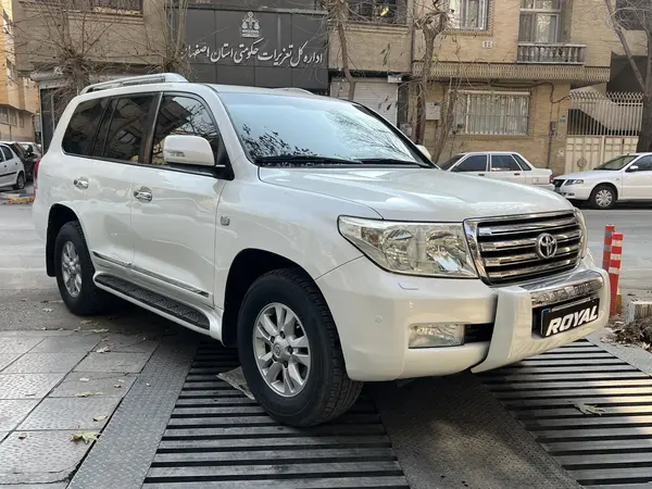 تویوتا، لندکروز چهار در