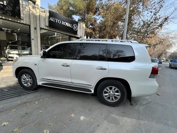 تویوتا، لندکروز چهار در