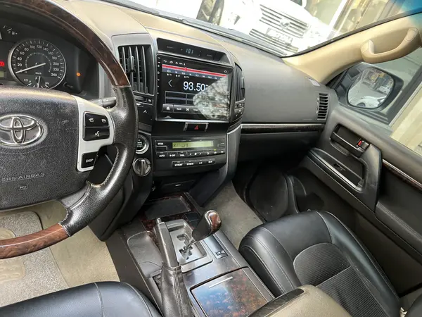 تویوتا، لندکروز چهار در