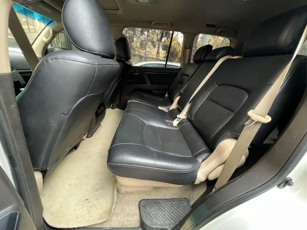 تویوتا، لندکروز چهار در