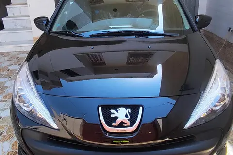 پژو، 207