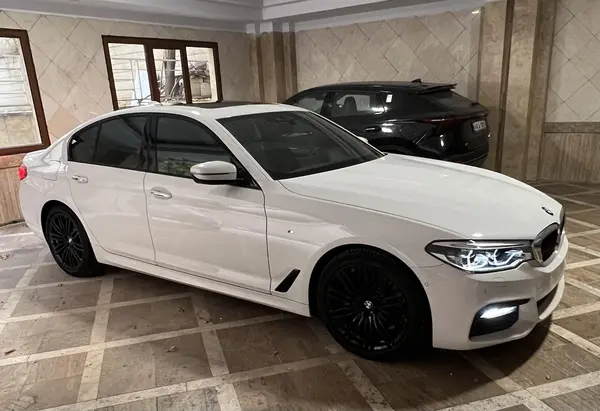 ب ام و، سری 5 سدان