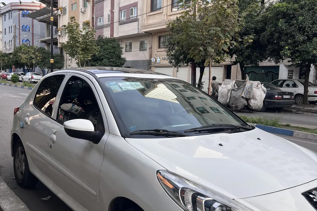 پژو،  207