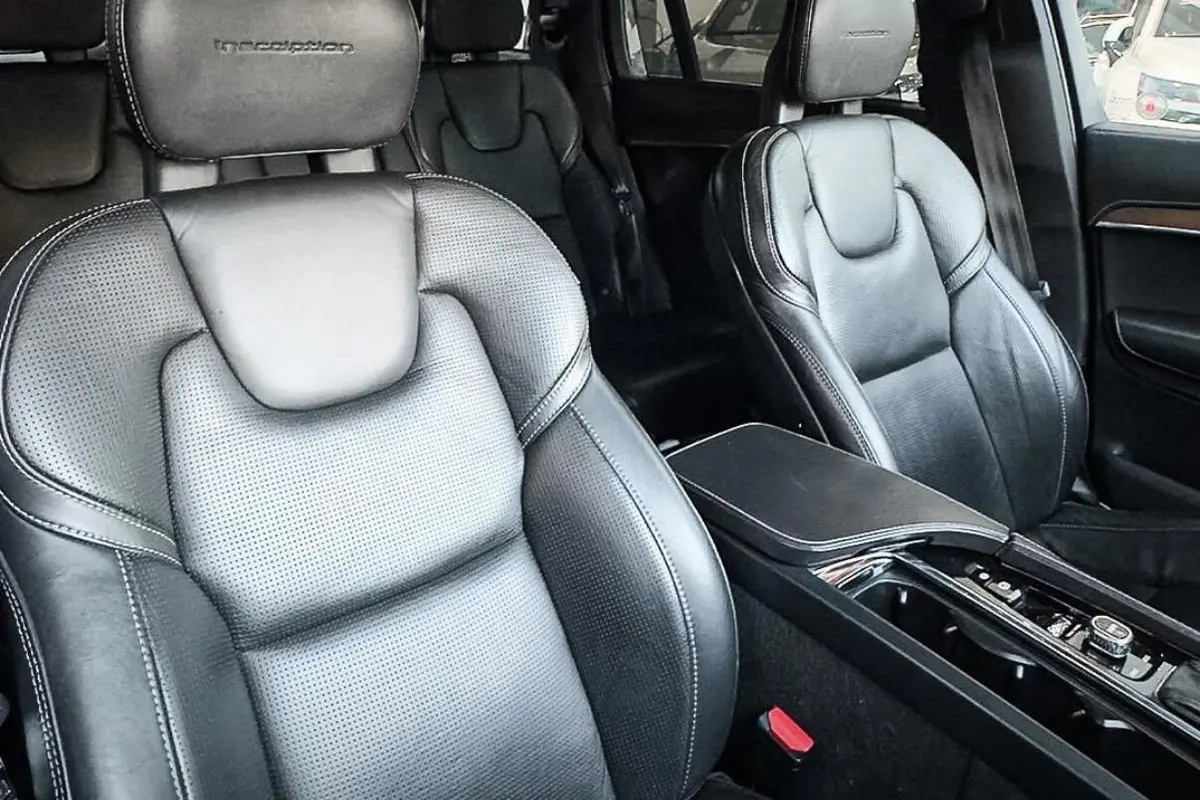 ولوو،  XC90