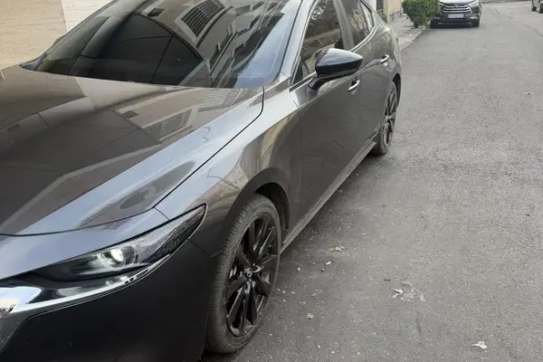 مزدا، 3 وارداتی