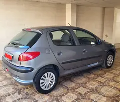 پژو، 206